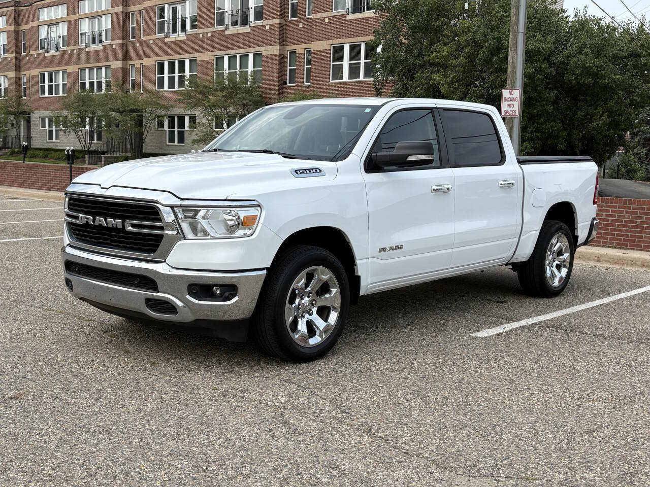 Used 2020 RAM 1500 Big Horn AWD/4WD image 3