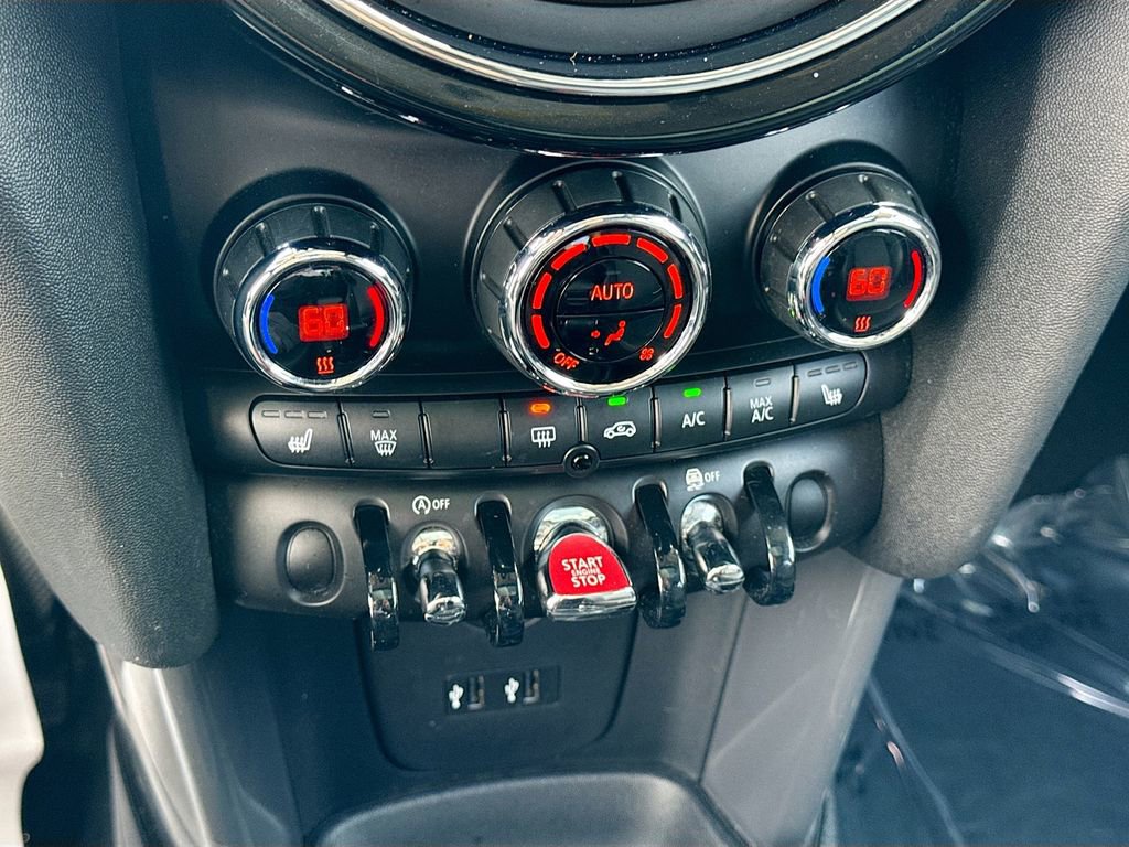Used 2020 MINI Cooper 4-Door Hardtop image 33
