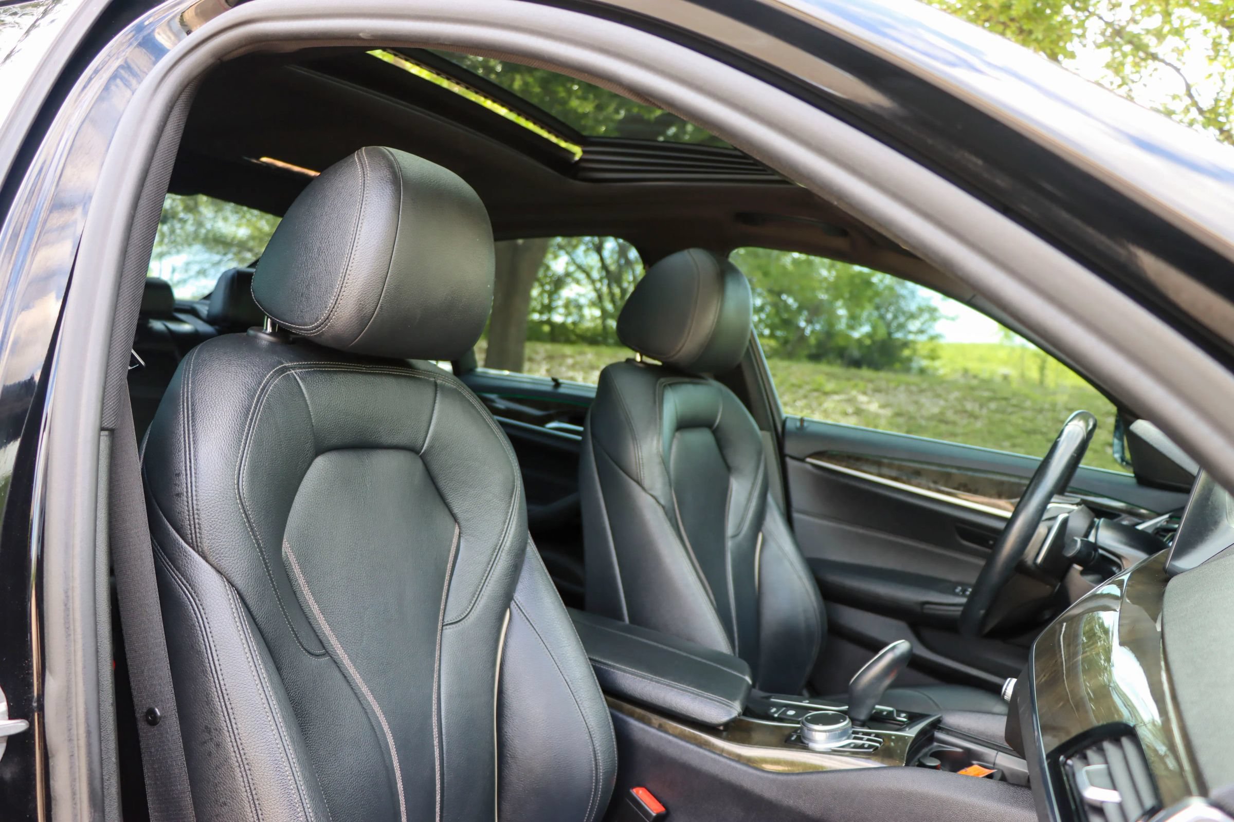 Used 2018 BMW 540i w/ Premium Package RWD image 21