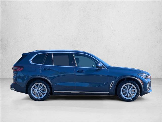 Used 2023 BMW X5 xDrive45e w/ Parking Assistance Package AWD/4WD image 4