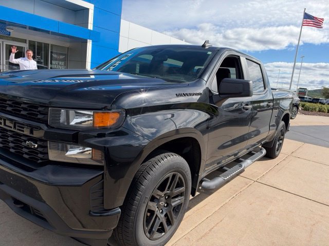 Used 2021 Chevrolet Silverado 1500 Custom w/ Rally Edition AWD/4WD image 2