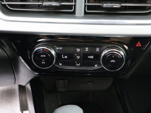 Certified 2025 Chevrolet Trax LT w/ LT Convenience Package image 25