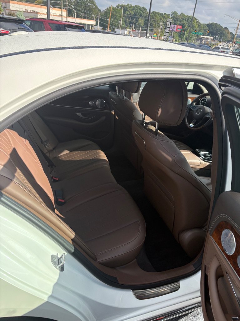 Used 2018 Mercedes-Benz E 300 image 27