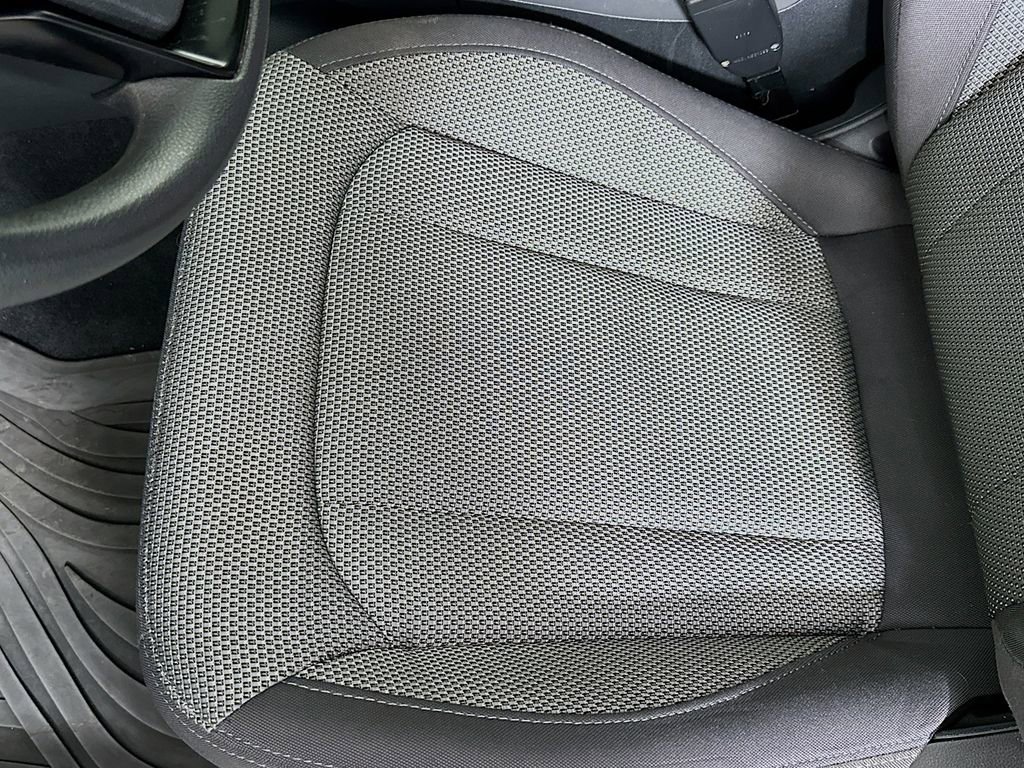 Used 2024 Subaru Crosstrek 2.0i Premium image 19