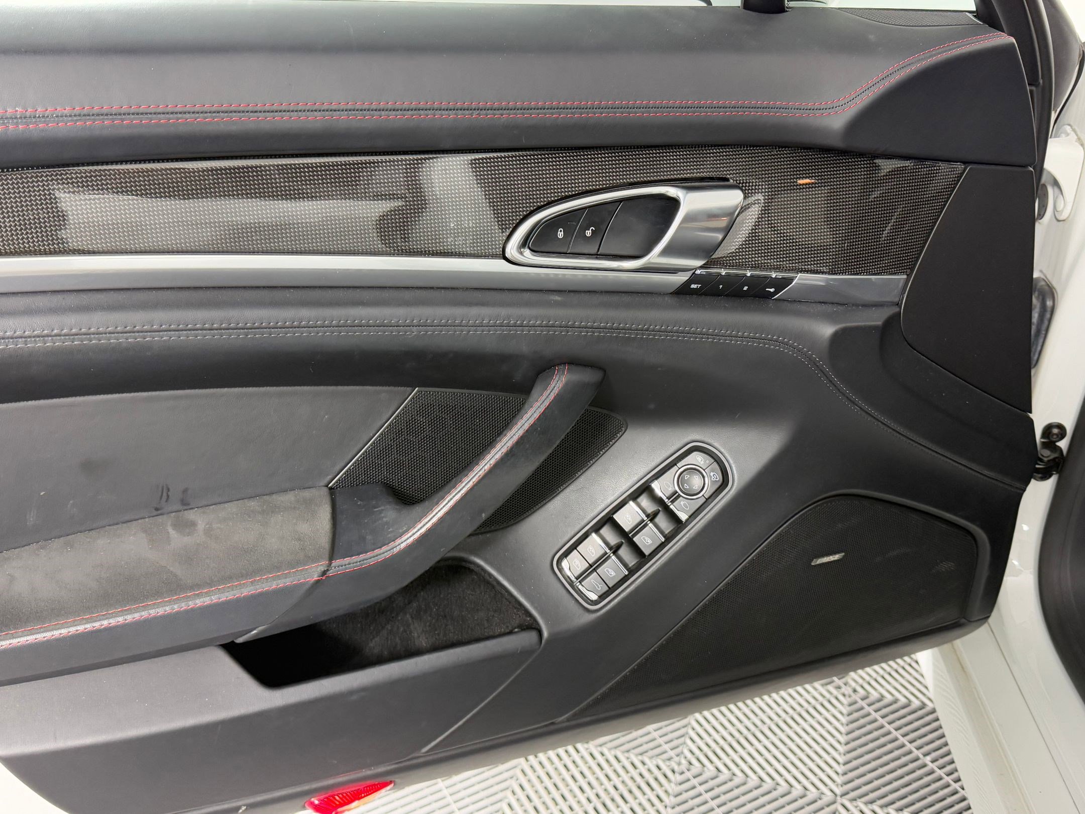 Used 2016 Porsche Panamera GTS image 15