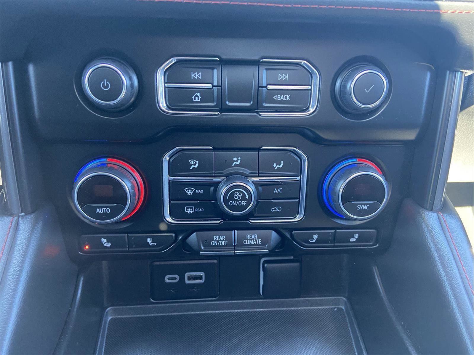 Used 2023 Chevrolet Suburban RST w/ Luxury Package AWD/4WD image 29