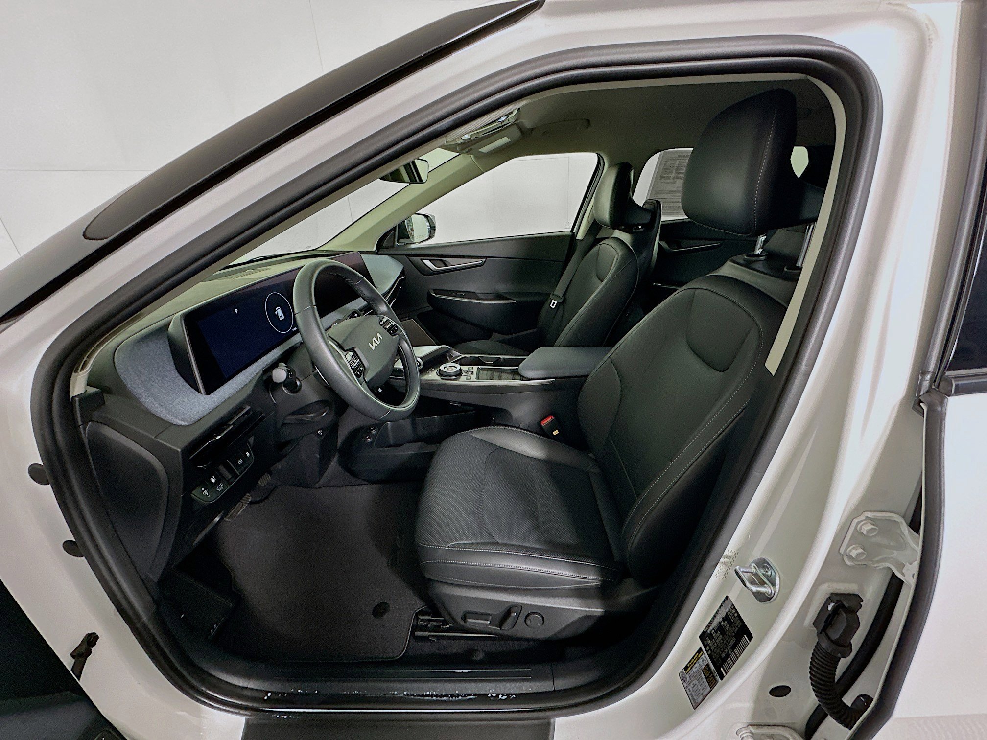 Used 2024 Kia EV6 Wind image 13