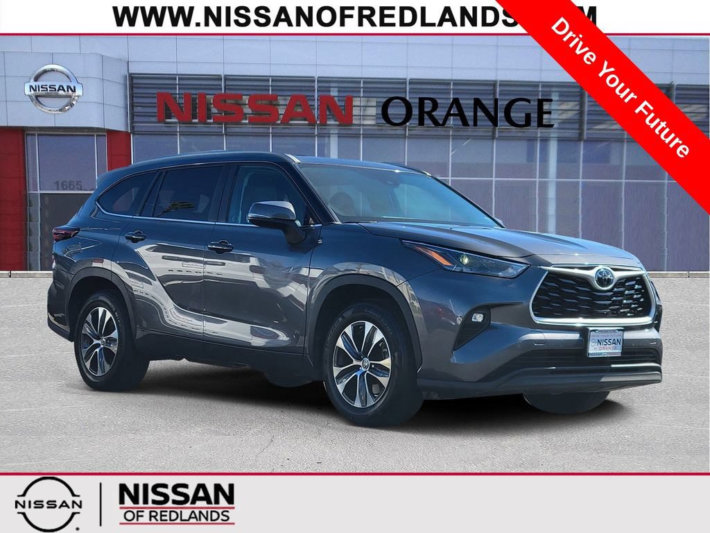 Used 2024 Toyota Highlander XLE