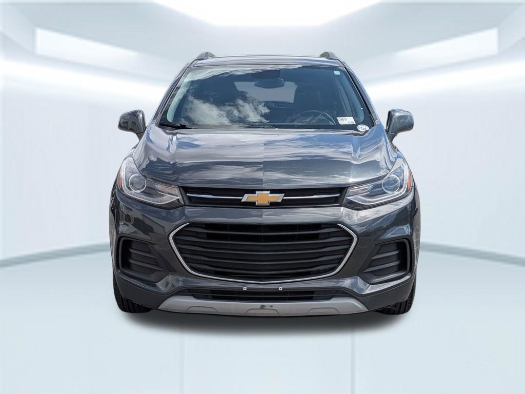 Used 2019 Chevrolet Trax LT w/ Sun & Sound Package FWD image 10
