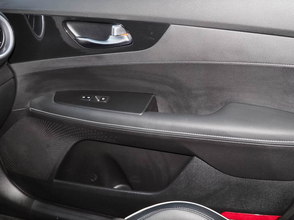 Used 2023 Kia Forte GT-Line w/ GT-Line Premium Package image 27