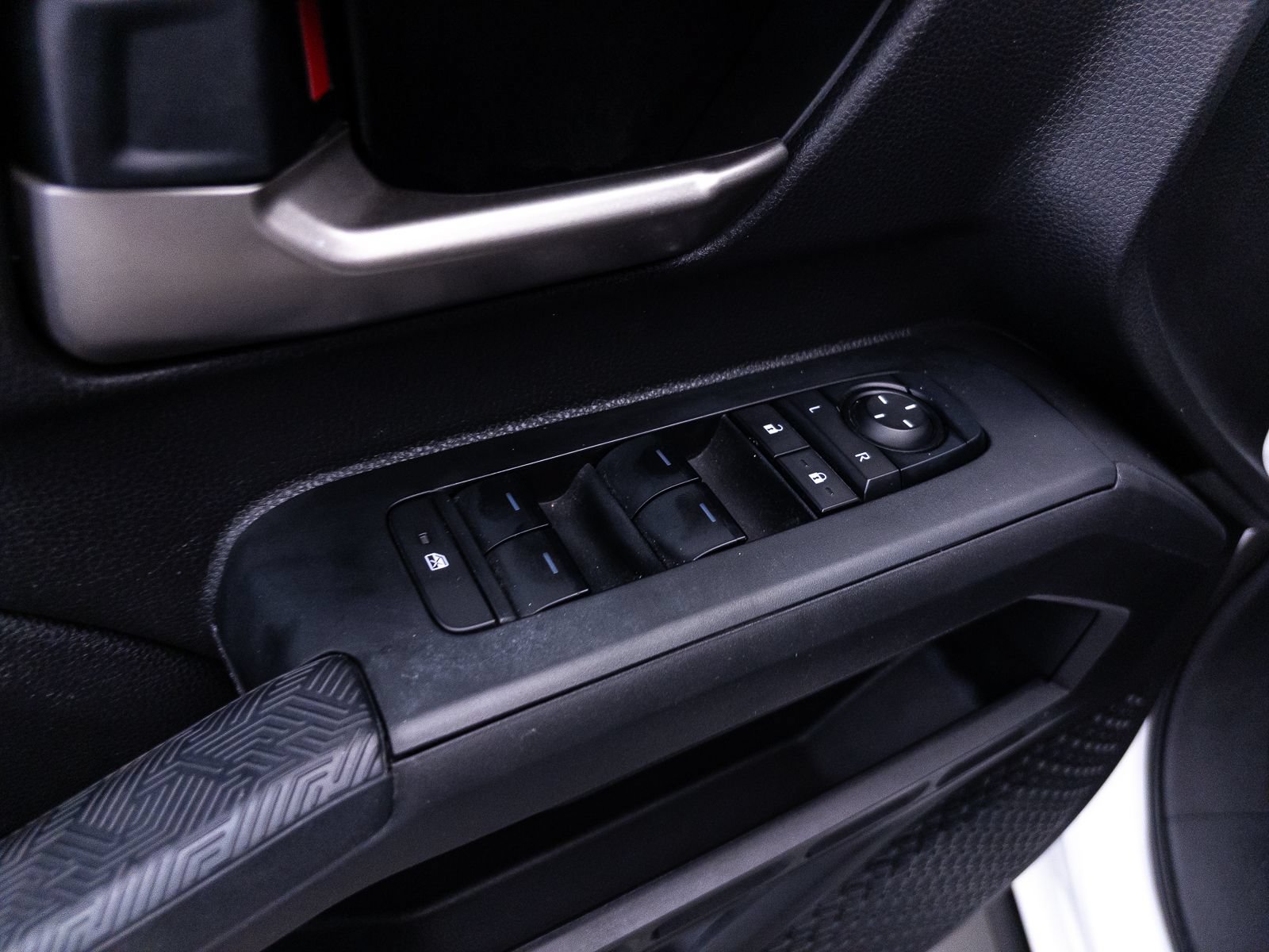 Used 2024 Toyota Tacoma TRD Sport AWD/4WD image 19