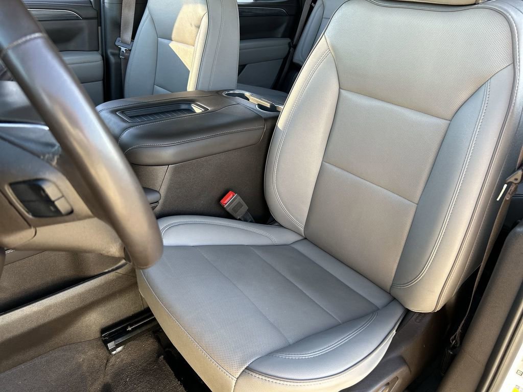 Used 2022 GMC Yukon SLT w/ SLT Premium Package image 20