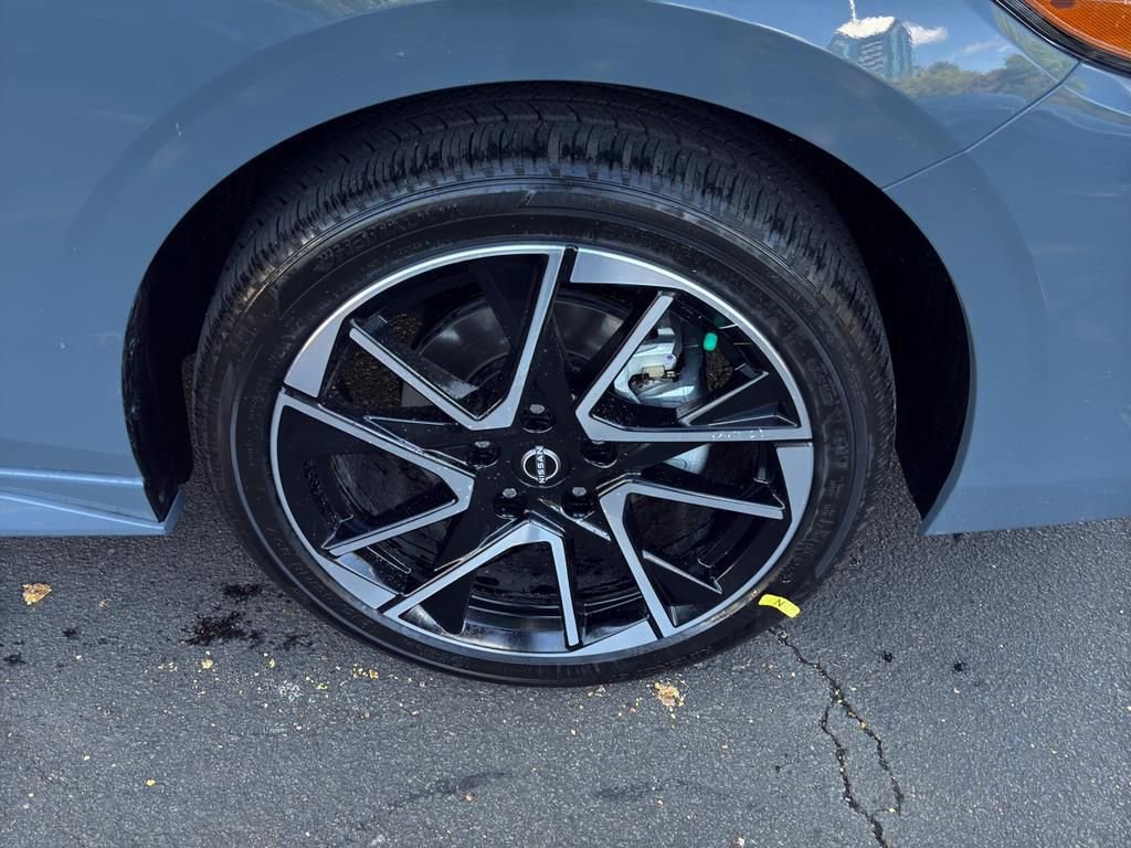 New 2025 Nissan Sentra SR image 9