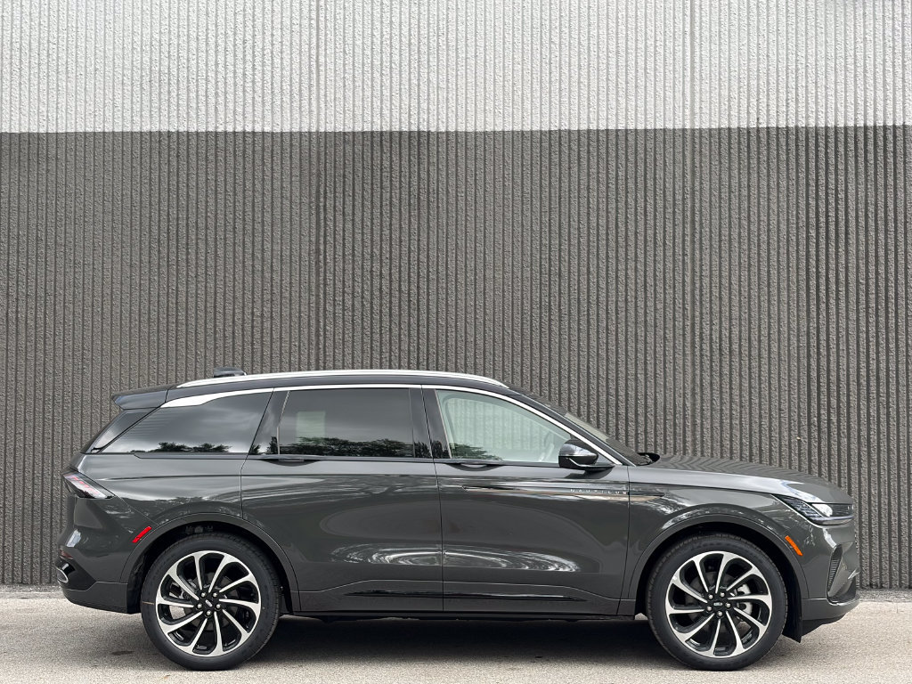 New 2026 Lincoln Nautilus Black Label AWD/4WD image 8