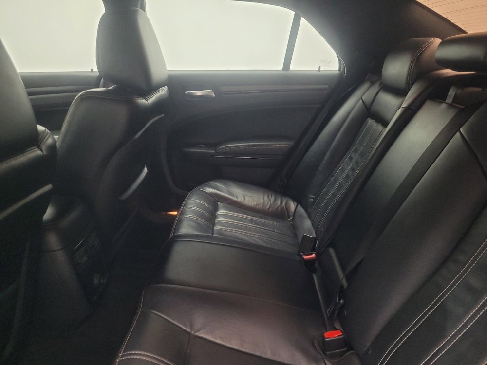 Used 2014 Chrysler 300 S AWD/4WD image 18