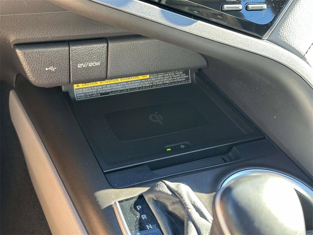 Used 2021 Toyota Camry XLE image 6