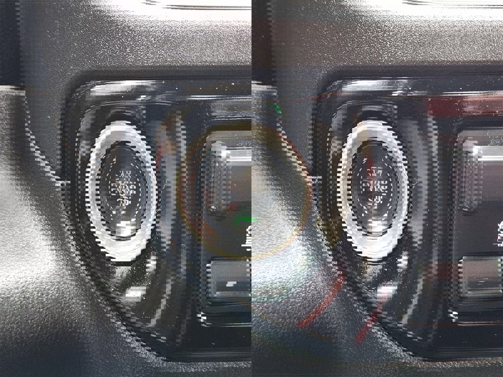 Used 2024 Chevrolet Silverado 2500 LT image 21