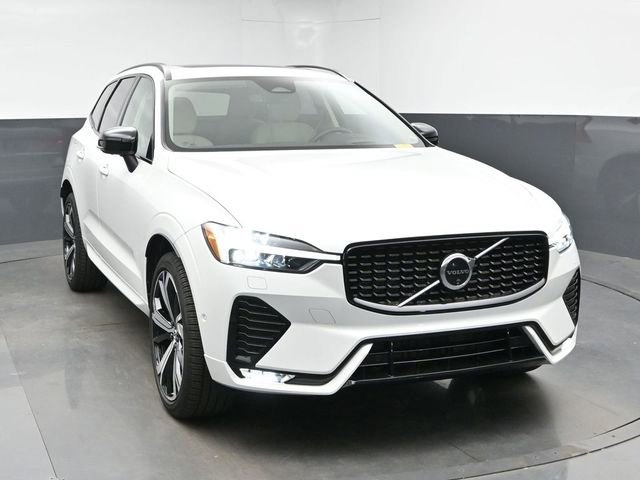 Used 2025 Volvo XC60 B5 Ultra w/ Protection Package Premier AWD/4WD image 2