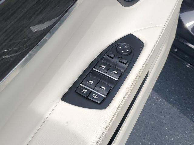 Used 2015 BMW 750Li RWD image 23