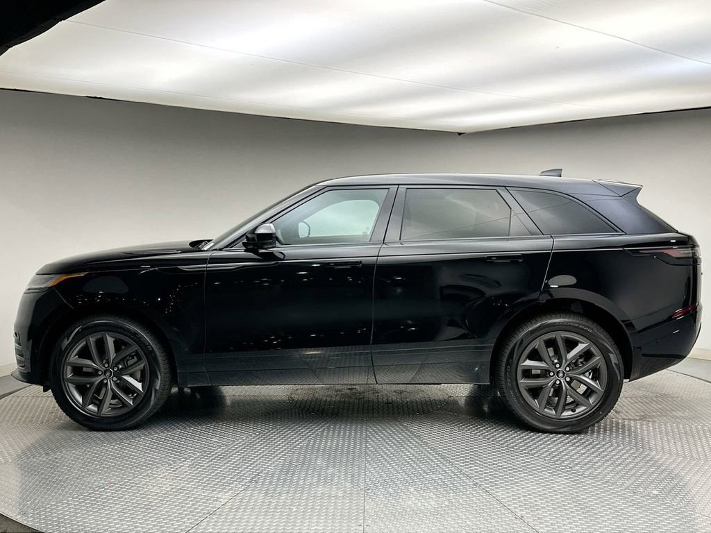 New 2026 Land Rover Range Rover Velar Dynamic SE image 2