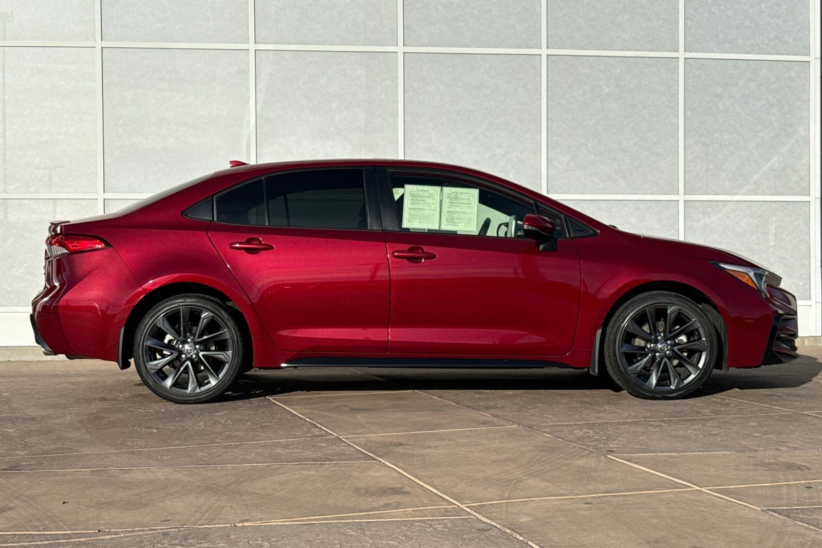 Certified 2025 Toyota Corolla SE image 3