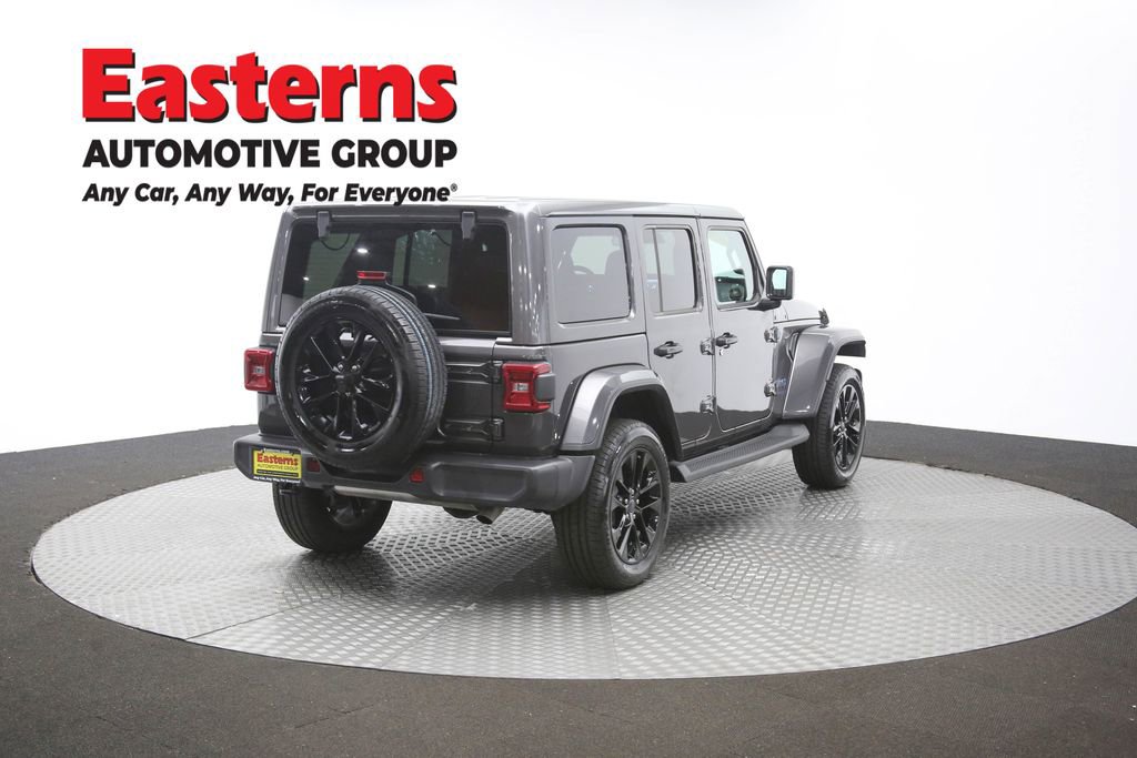 Used 2025 Jeep Wrangler Unlimited Sahara AWD/4WD image 36