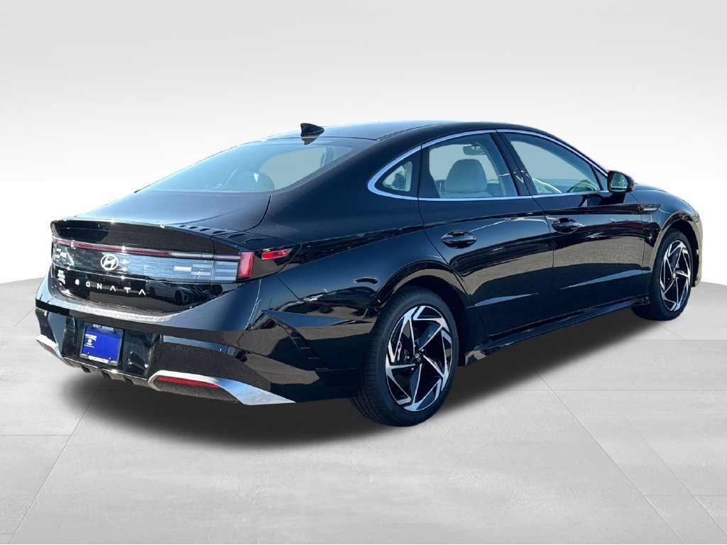 New 2026 Hyundai Sonata SEL FWD image 5