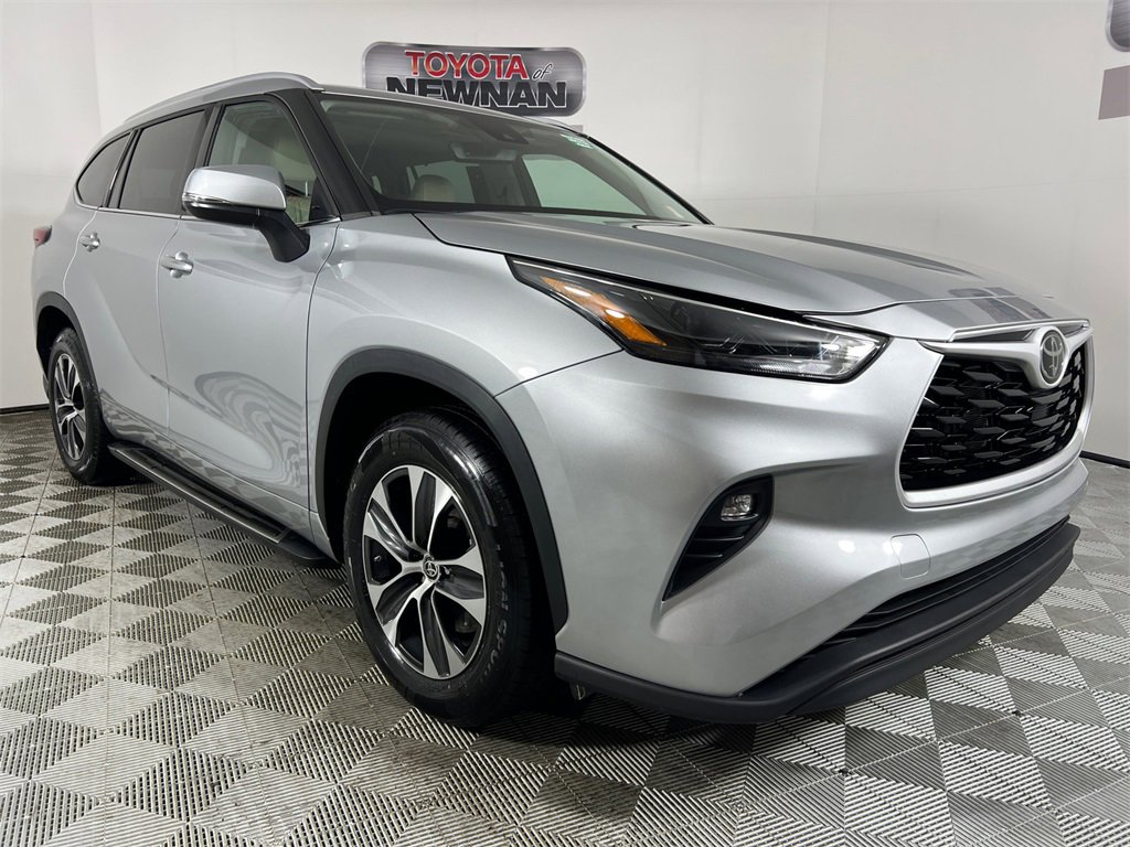 Used 2022 Toyota Highlander XLE