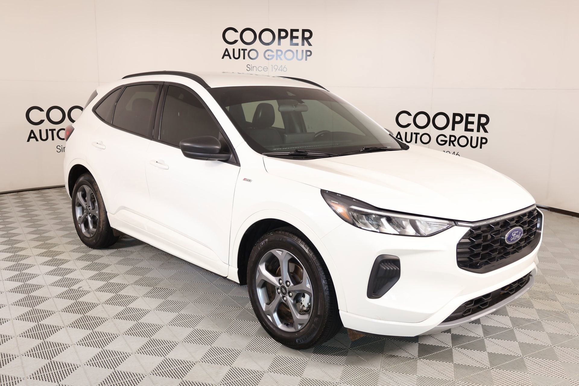Used 2024 Ford Escape ST-Line w/ Tech Pack #1