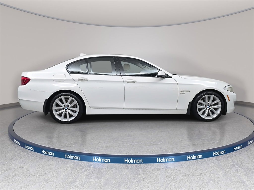 Used 2011 BMW 535i xDrive Sedan image 4