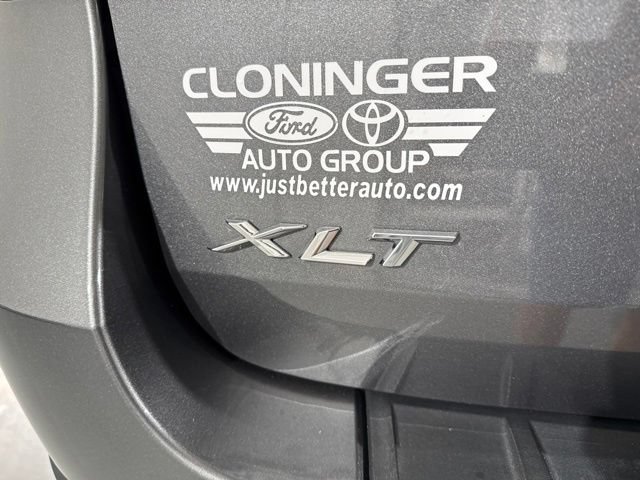 Used 2022 Ford Explorer XLT w/ Equipment Group 202A AWD/4WD image 9