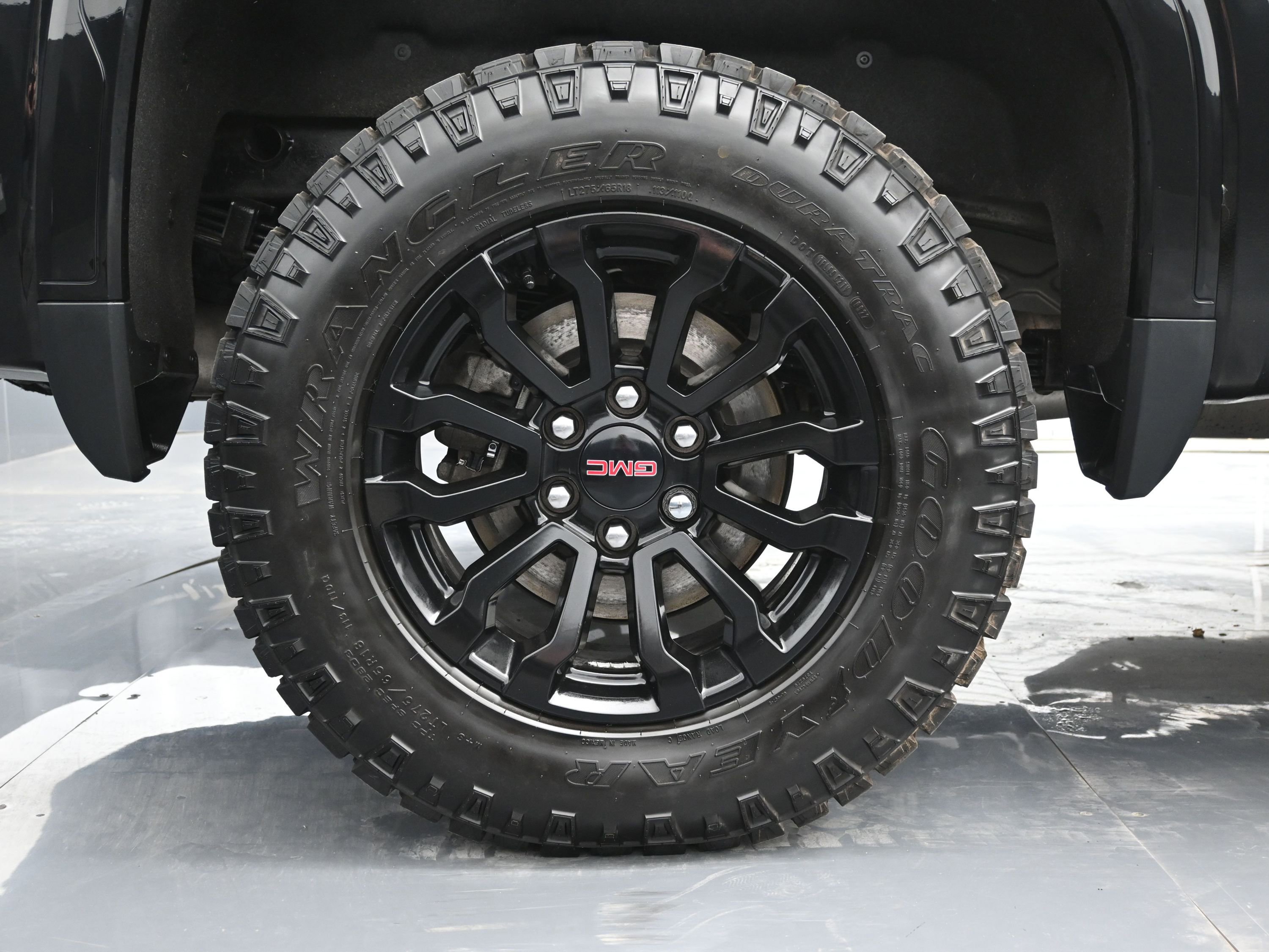 Used 2022 GMC Sierra 1500 AT4X image 17