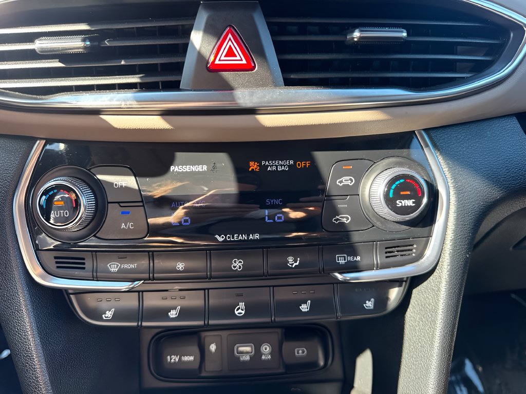 Used 2020 Hyundai Santa Fe Limited AWD/4WD image 21