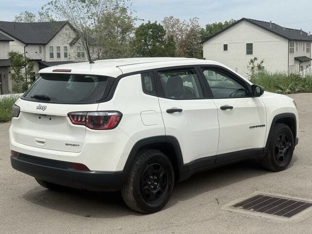 Used 2017 Jeep Compass Sport FWD image 4