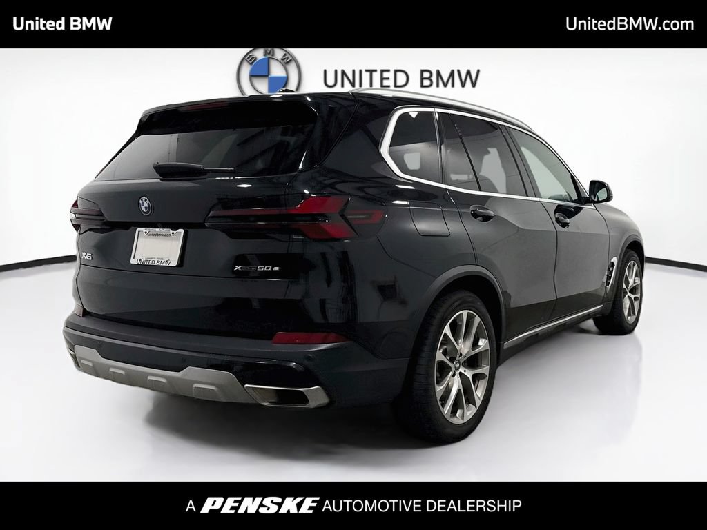 Used 2024 BMW X5 xDrive50e w/ Parking Assistance Package AWD/4WD image 5