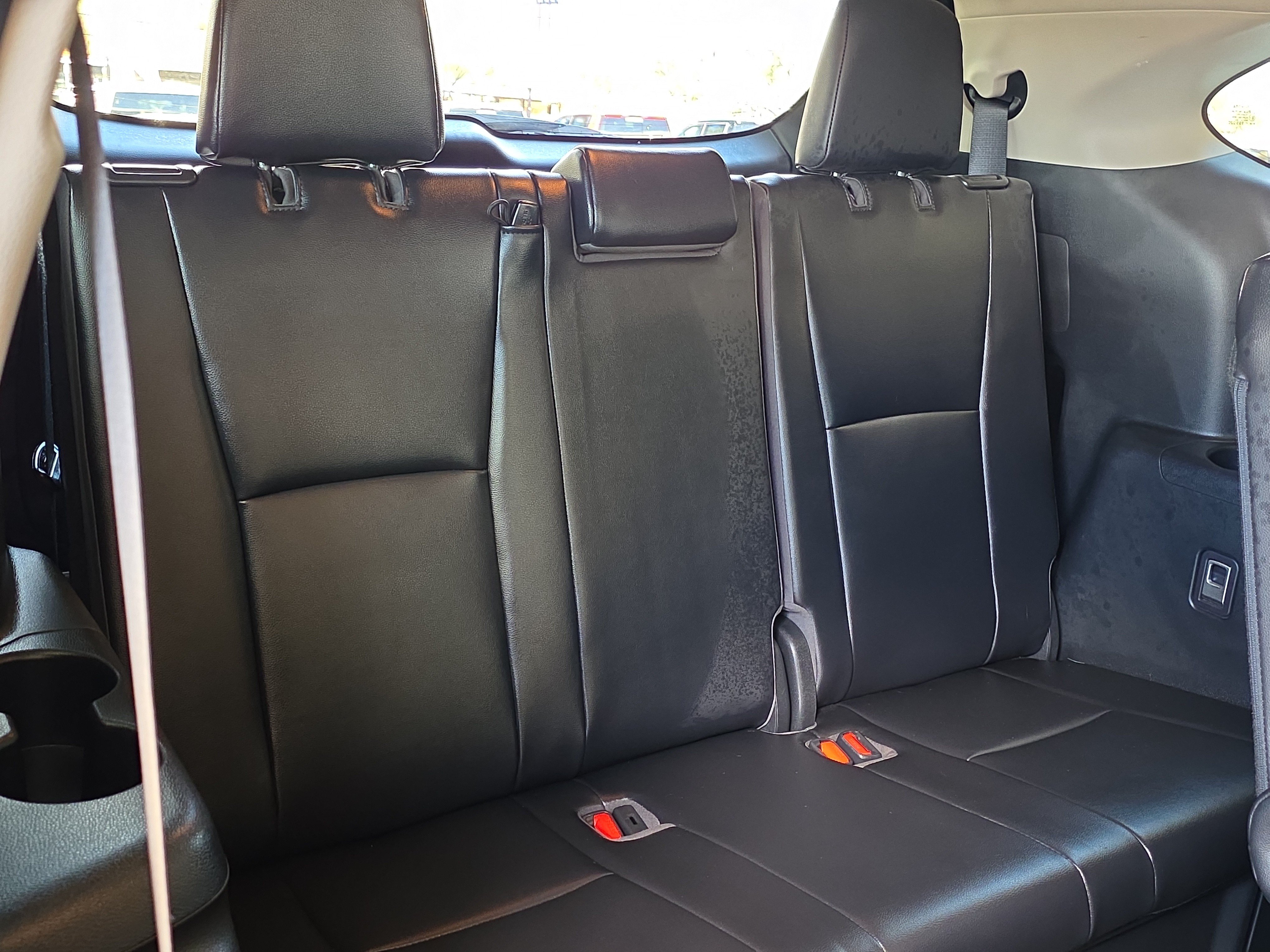 Used 2022 Toyota Highlander XLE FWD image 26