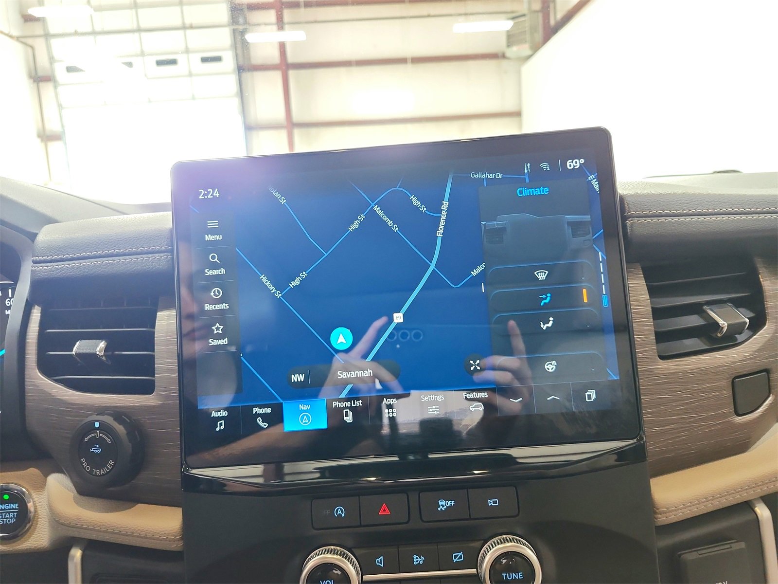 Used 2023 Ford Expedition Limited image 30