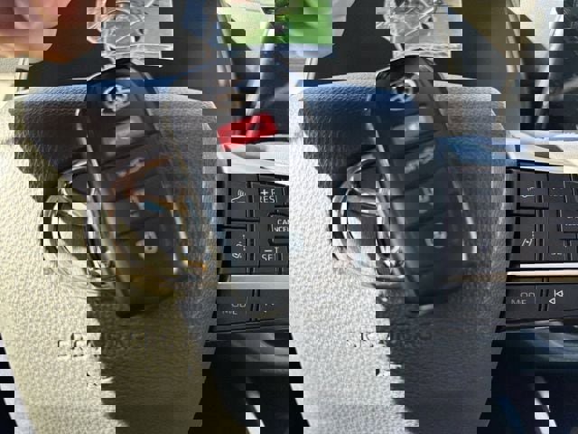 Used 2024 Toyota Highlander LE image 30