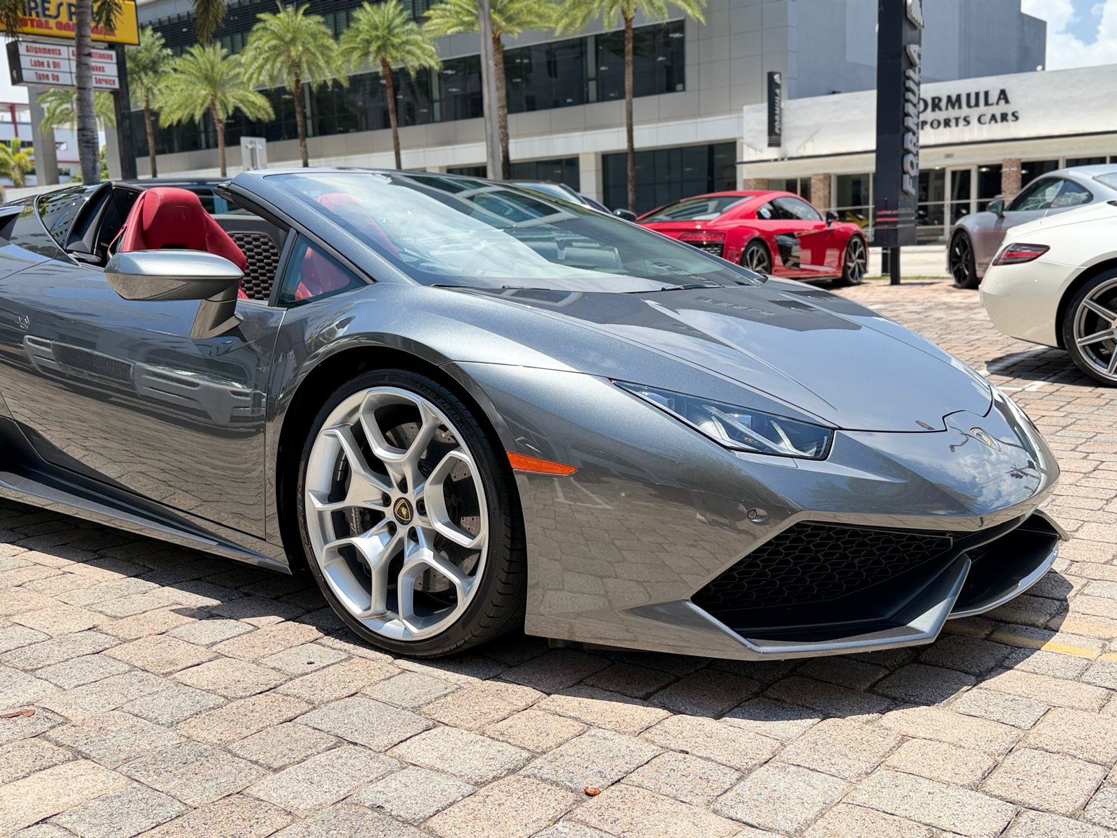 Used 2016 Lamborghini Huracan LP 610-4 AWD/4WD image 8