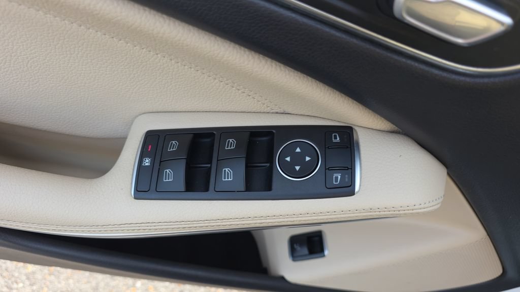 Used 2019 Mercedes-Benz GLA 250 image 12
