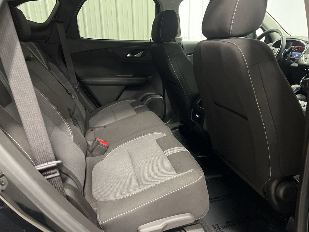 Certified 2025 Chevrolet Blazer LT AWD/4WD image 9