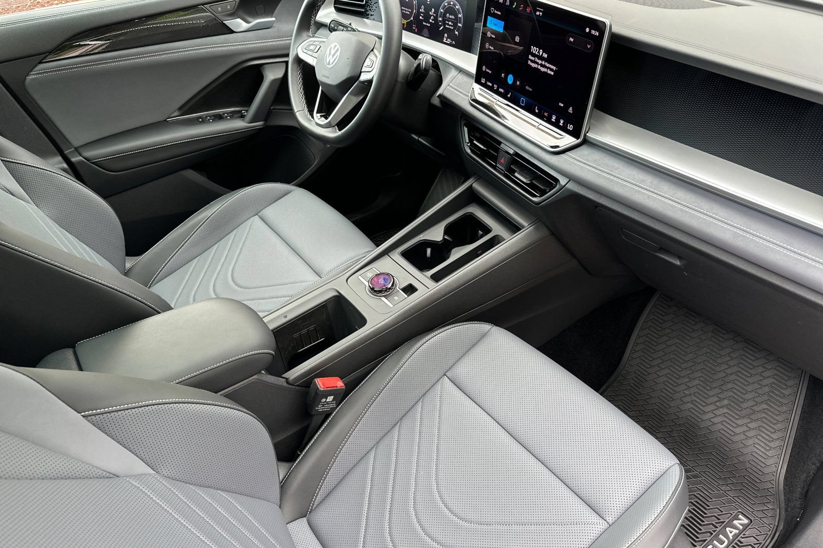 Certified 2026 Volkswagen Tiguan SE w/ Panoramic Sunroof Package AWD/4WD image 16