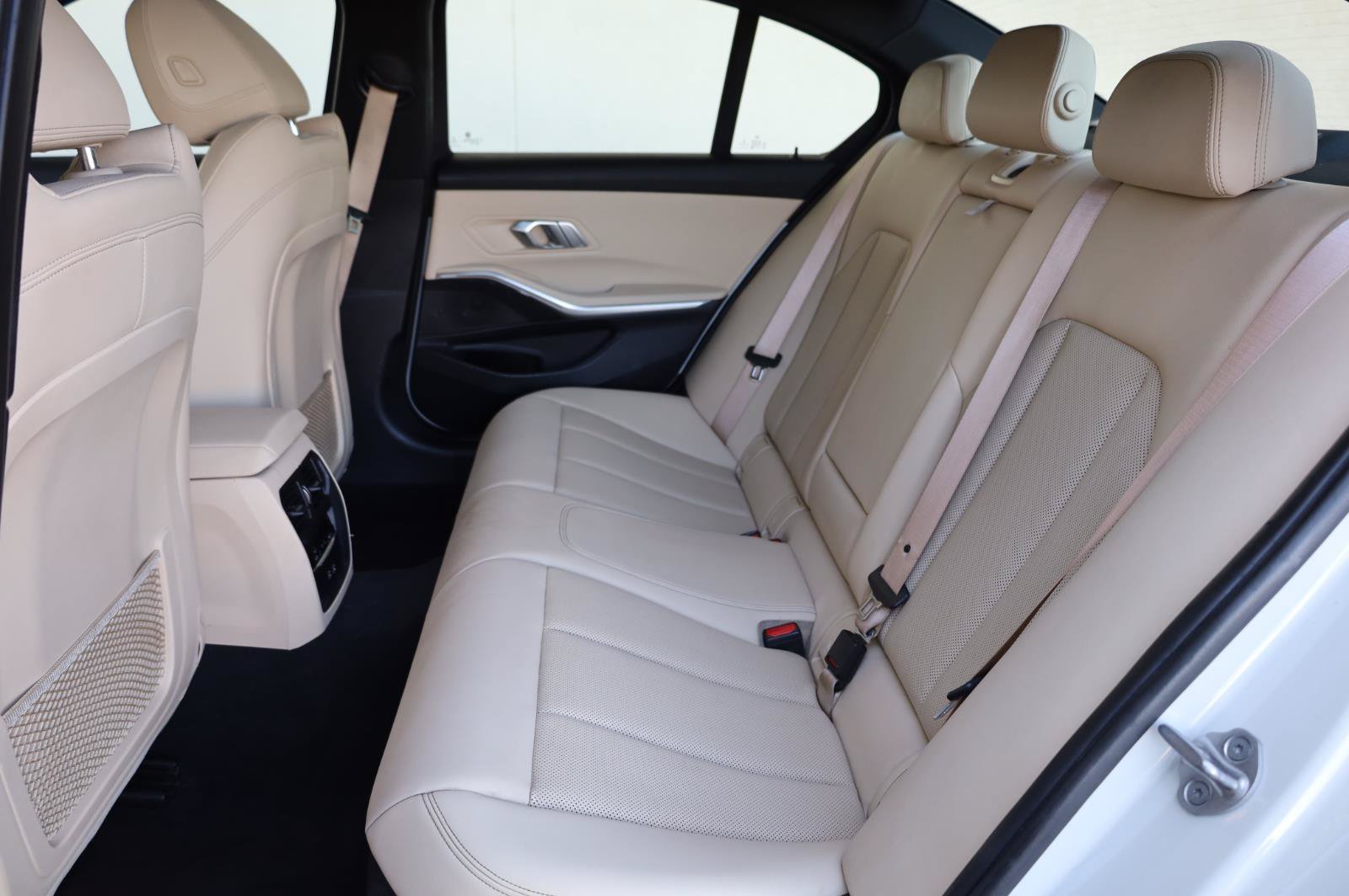 Used 2022 BMW 330i Sedan w/ Driving Assistance Package RWD image 23