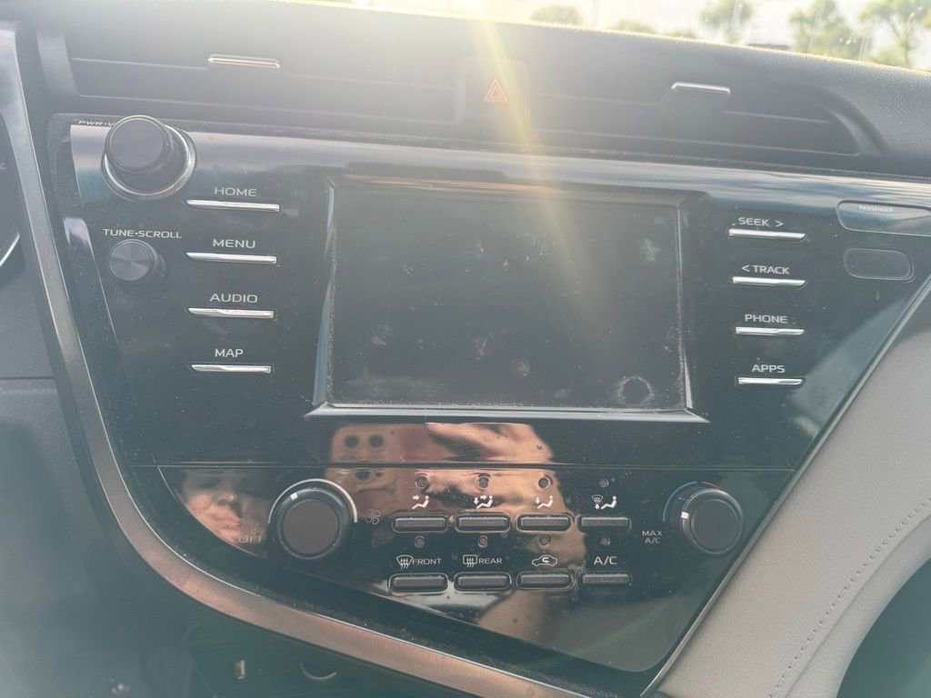 Used 2019 Toyota Camry LE w/ Carpet Mat Package FWD image 10