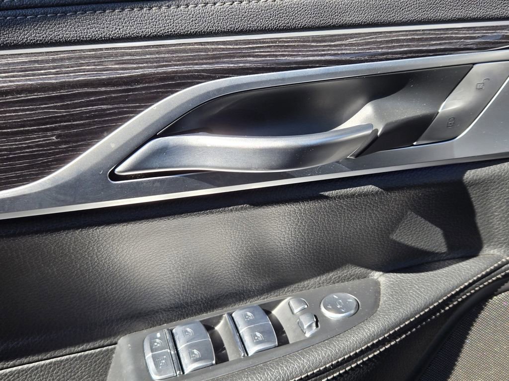 Used 2019 BMW 740i xDrive 740i xDrive w/ M Sport Package image 21