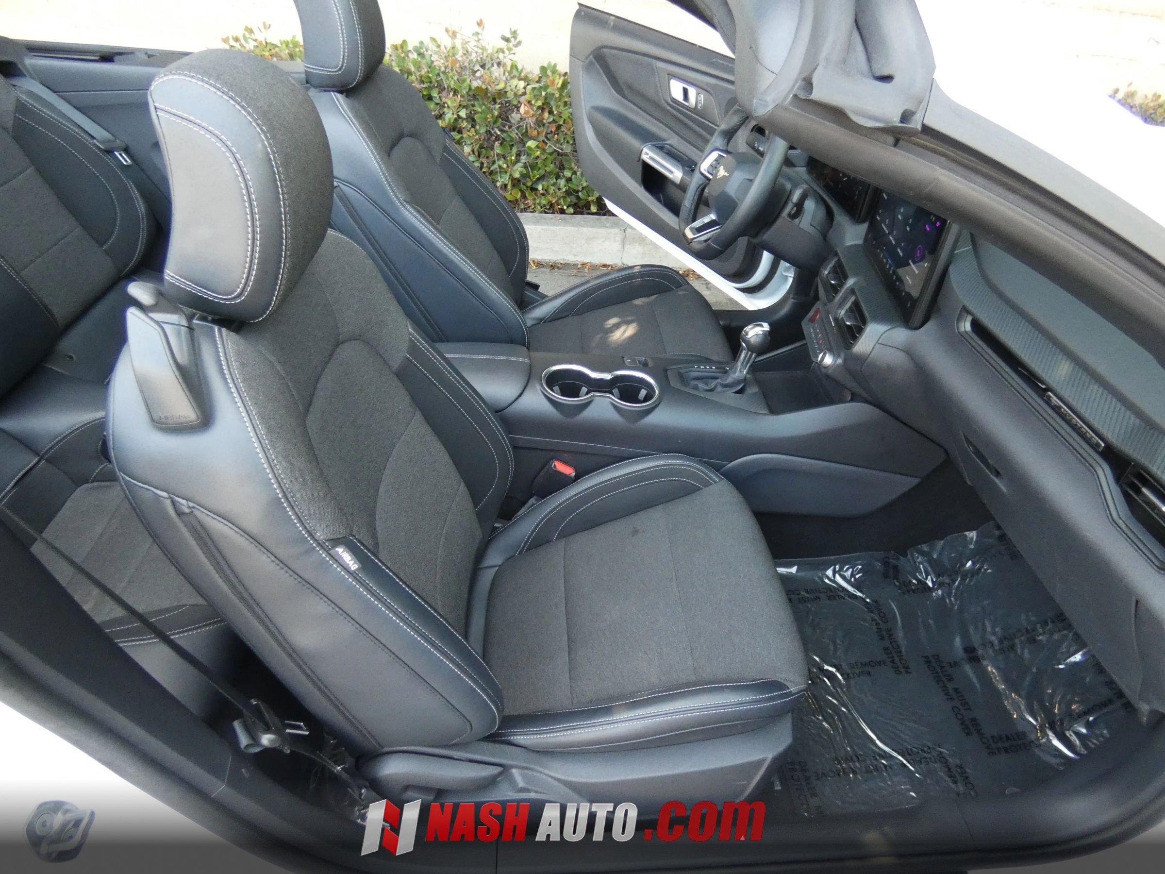 Used 2024 Ford Mustang Convertible RWD image 26