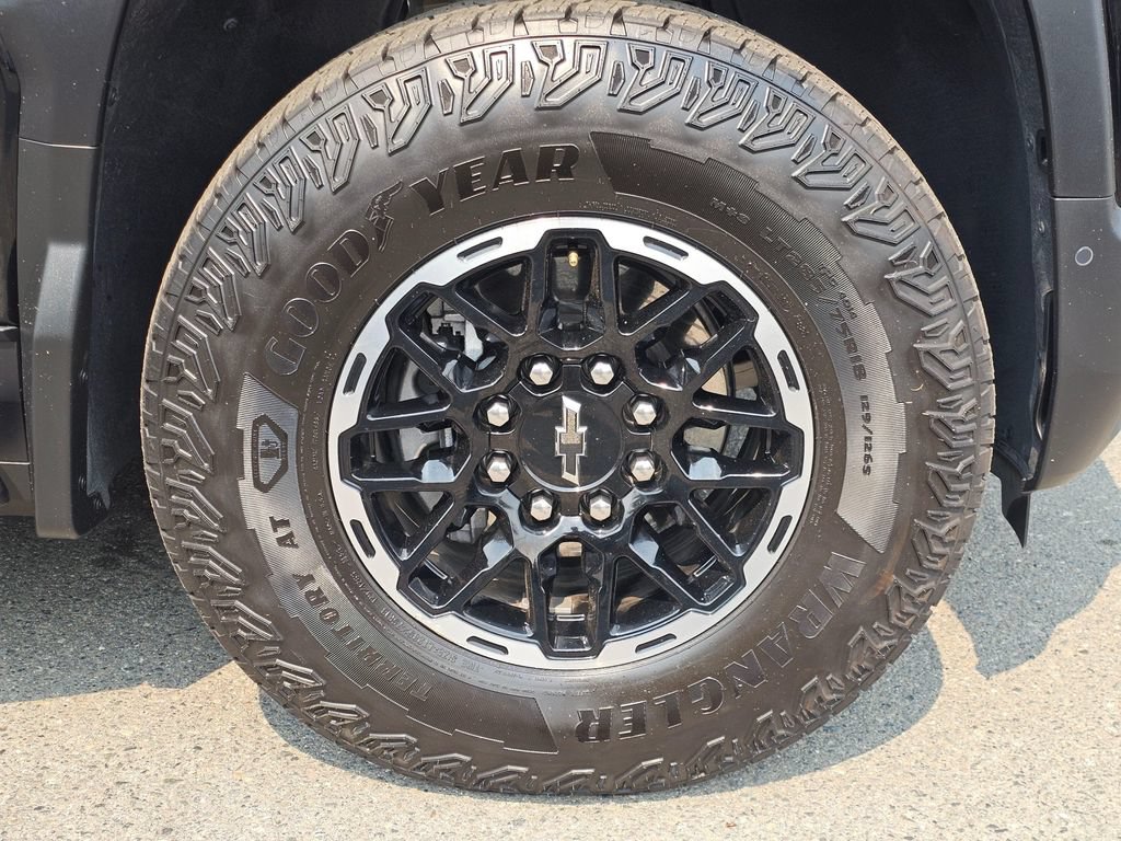 Used 2026 Chevrolet Silverado EV Trail Boss AWD/4WD image 9