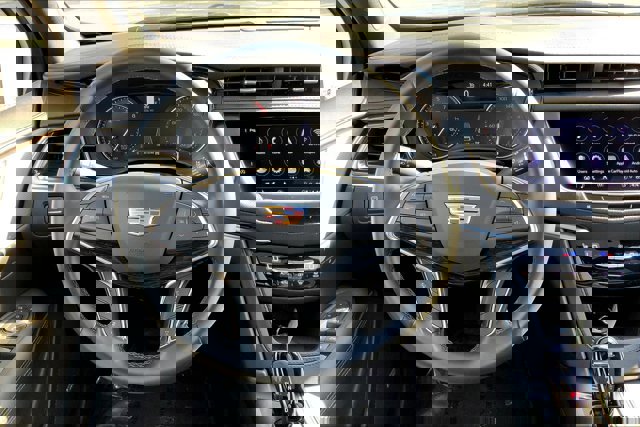 Certified 2025 Cadillac XT5 Premium Luxury image 4