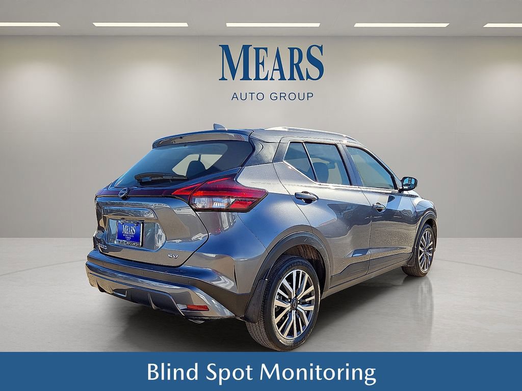 Used 2024 Nissan Kicks SV image 6