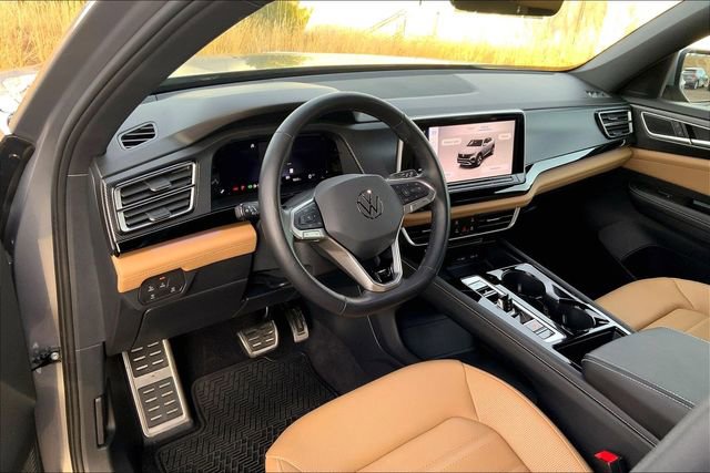 Used 2024 Volkswagen Atlas Cross Sport SEL R-Line image 14